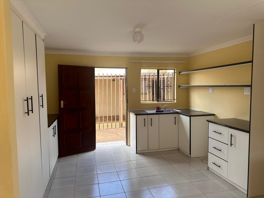 4 Bedroom Property for Sale in Blomanda Free State